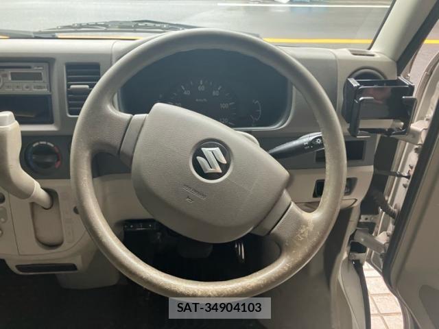 Suzuki EVERY 2014-09 8848924-19