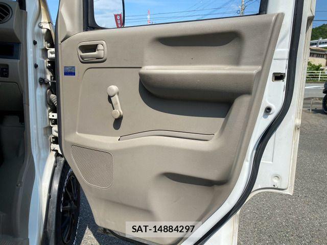 Suzuki EVERY 2010-12 8870955-19
