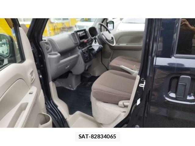 Suzuki EVERY 2023-11 8879674-12