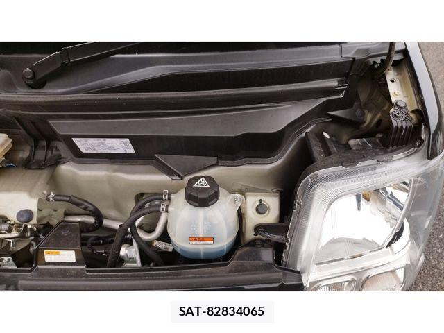 Suzuki EVERY 2023-11 8879674-24