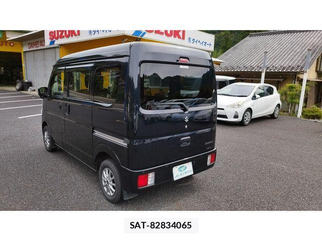 Suzuki EVERY 2023-11 8879674-2