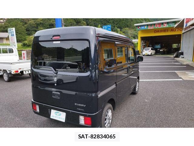 Suzuki EVERY 2023-11 8879674-4