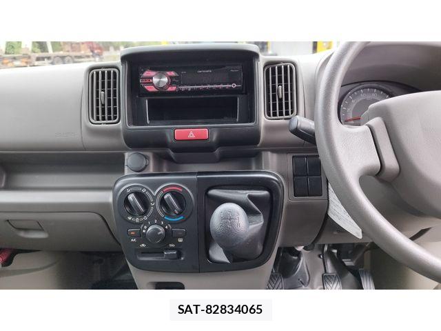 Suzuki EVERY 2023-11 8879674-8