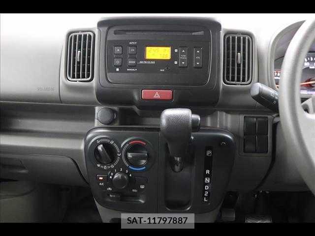 Suzuki EVERY 2019-08 8879671-2