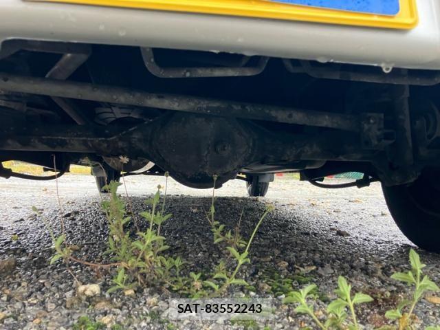 Suzuki EVERY 2016-10 8879676-11