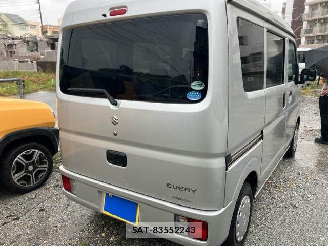 Suzuki EVERY 2016-10 8879676-3