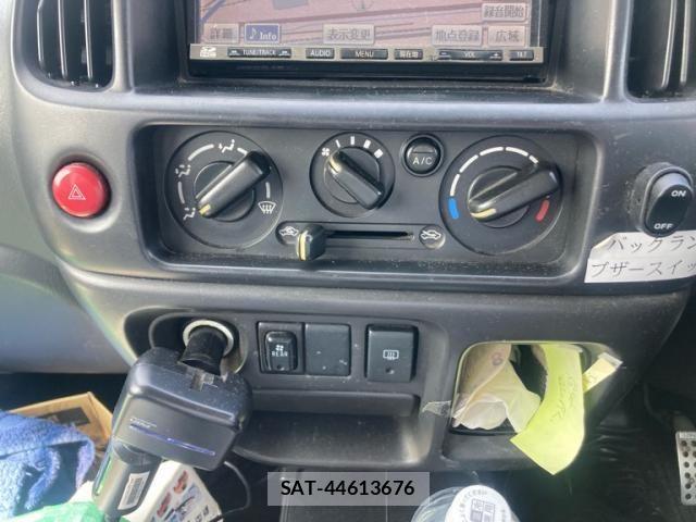 Suzuki EVERY 2004-09 8879679-19