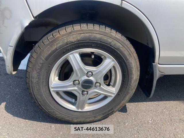 Suzuki EVERY 2004-09 8879679-6