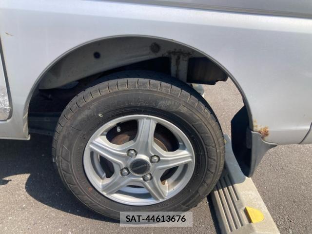 Suzuki EVERY 2004-09 8879679-7