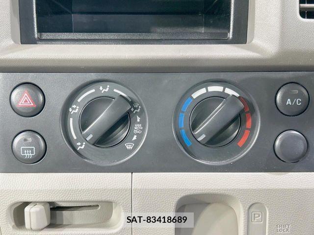 Suzuki EVERY 2014-01 8879675-3
