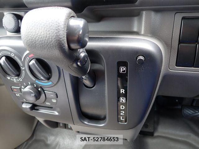 Suzuki EVERY 2022-06 8879672-8
