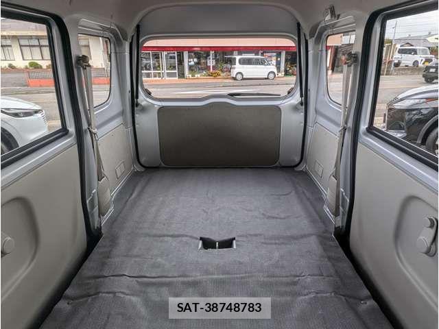 Suzuki EVERY 2023-11 842240-12