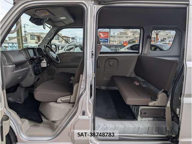 Suzuki EVERY 2023-11 842240-13