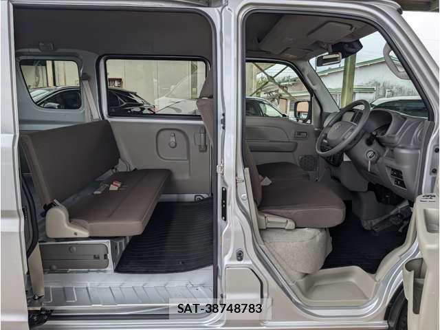 Suzuki EVERY 2023-11 842240-14