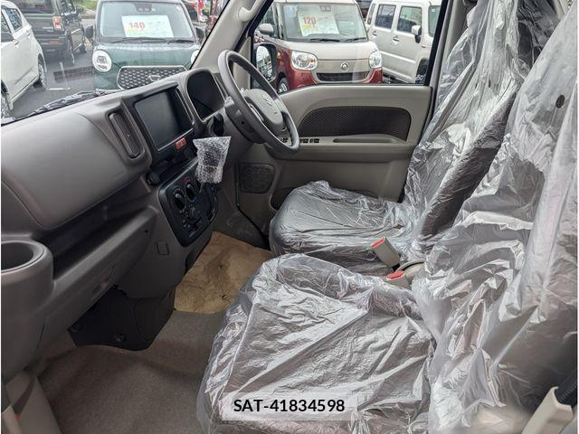 Suzuki EVERY 2024-08 1256724-11