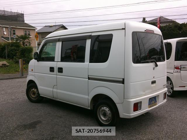 Suzuki EVERY 2012-11 1354084-3