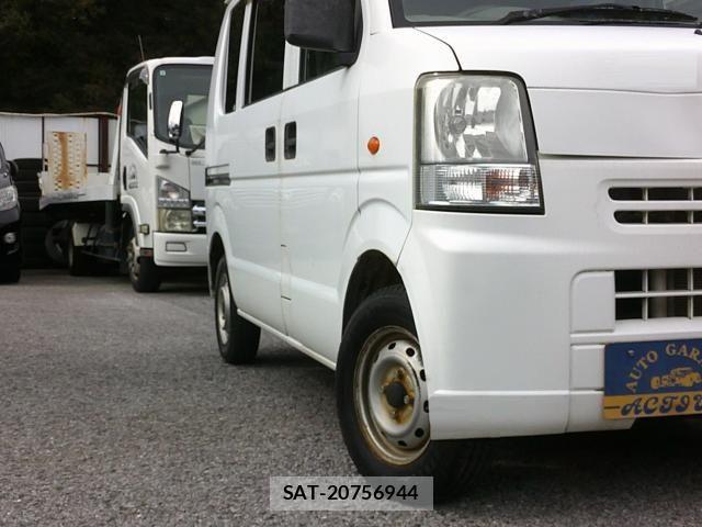 Suzuki EVERY 2012-11 1354084-4