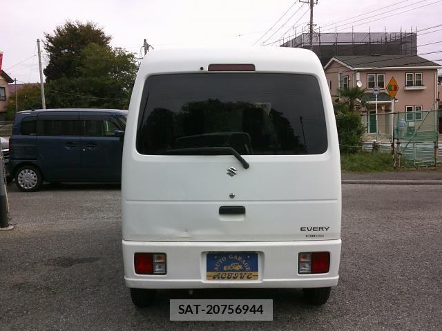 Suzuki EVERY 2012-11 1354084-7