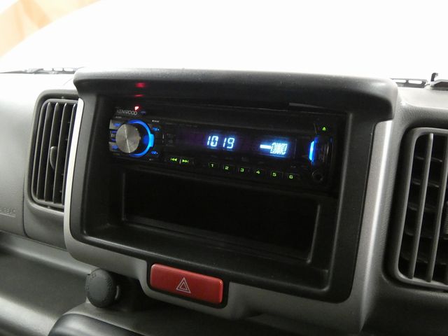 Suzuki EVERY 2018-02 1544955-15
