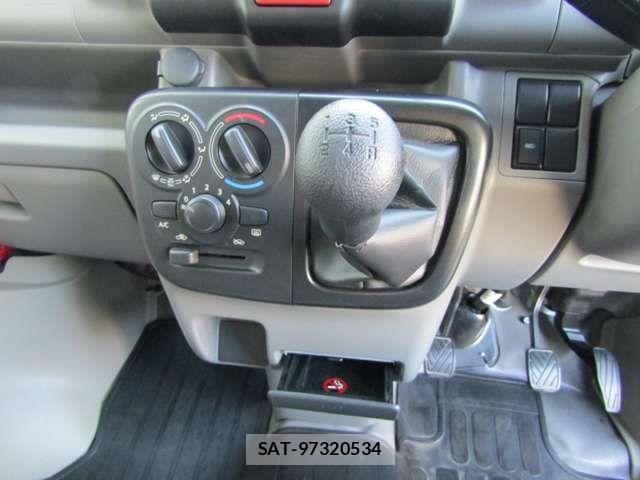 Suzuki EVERY 2023-12 1742864-13