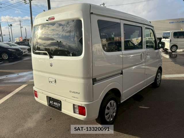Suzuki EVERY 2024-09 2029538-16