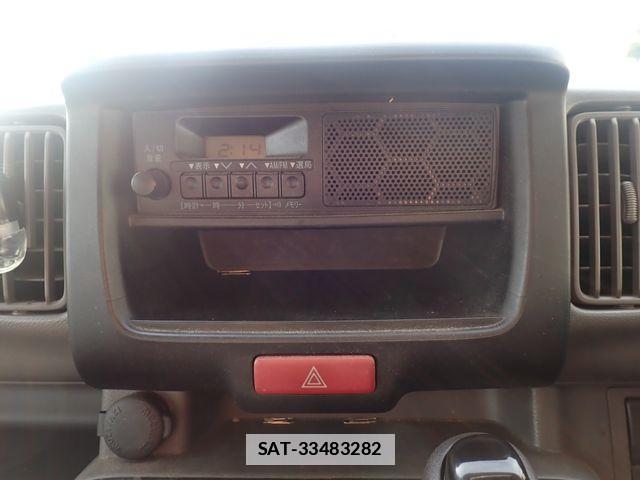 Suzuki EVERY 2015-11 2115087-10