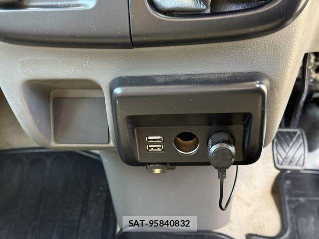 Suzuki EVERY 2021-04 2299103-16