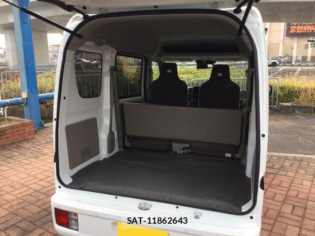 Suzuki EVERY 2025-03 2664567-13