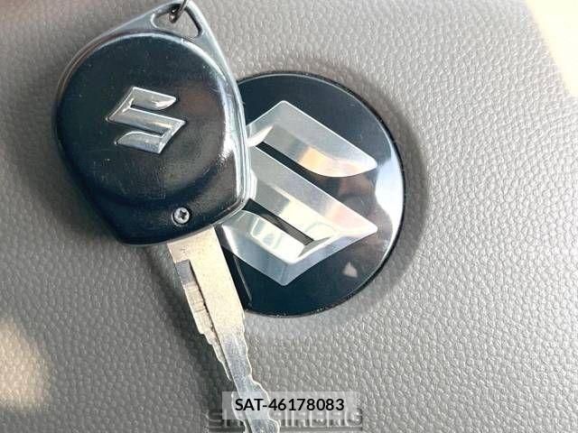Suzuki EVERY WAGON 2013-01 620664-6