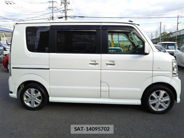Suzuki EVERY WAGON 2011-10 2008853-2