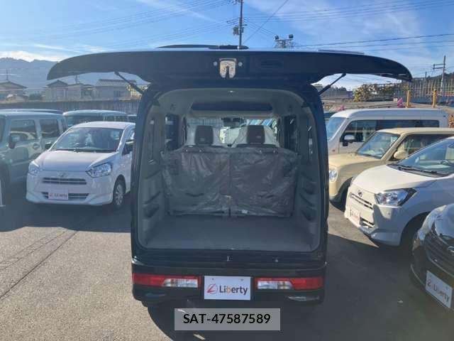 Suzuki EVERY WAGON 2025-10 6904913-12