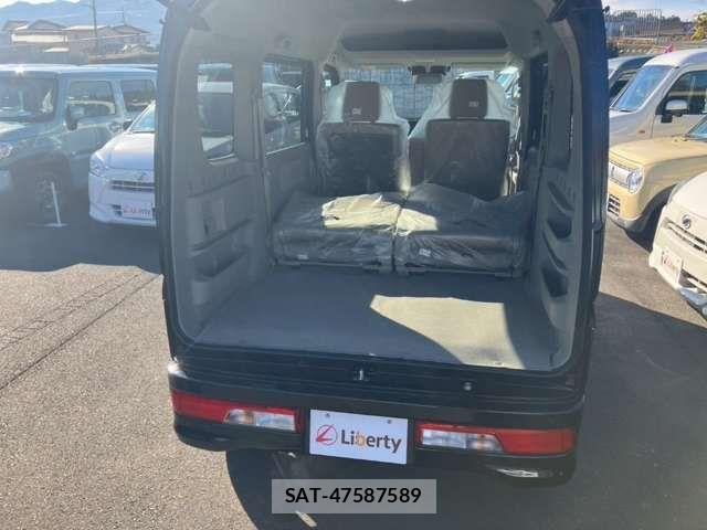 Suzuki EVERY WAGON 2025-10 6904913-17
