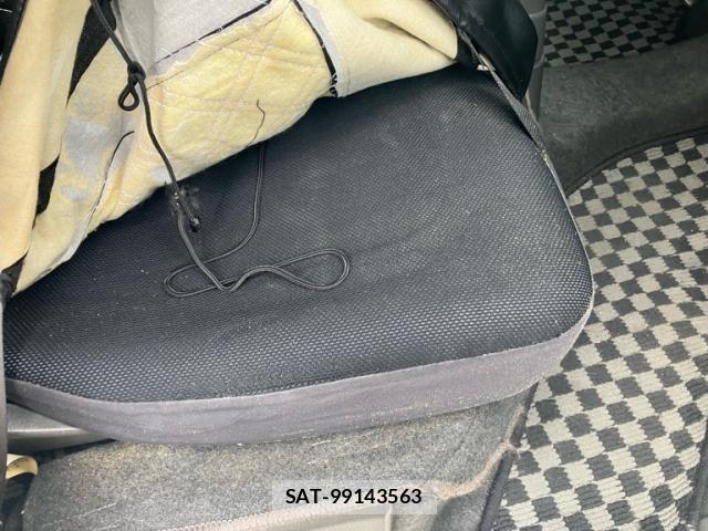 Suzuki EVERY WAGON 2001-05 7271870-13