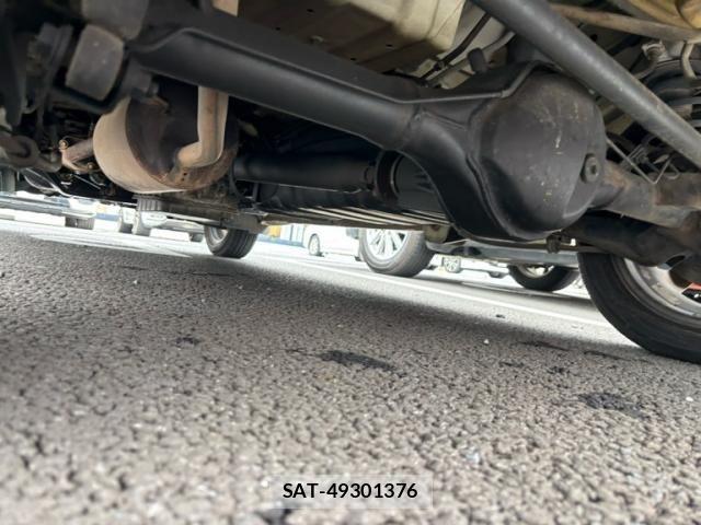 Suzuki EVERY WAGON 2005-09 7616498-9
