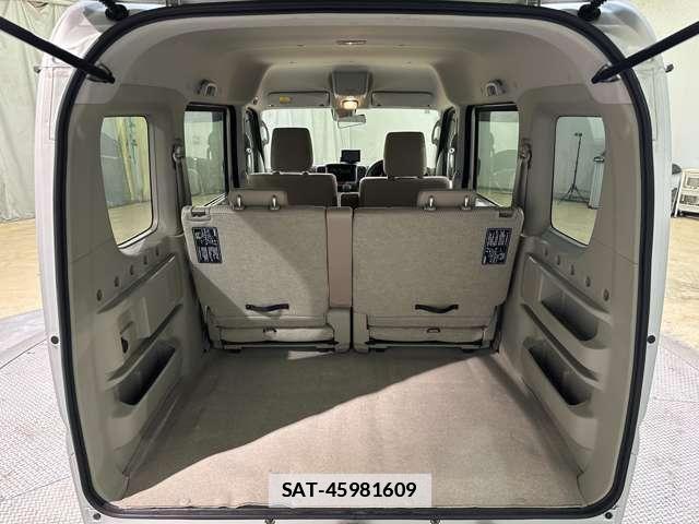 Suzuki EVERY WAGON 2015-11 7723226-24