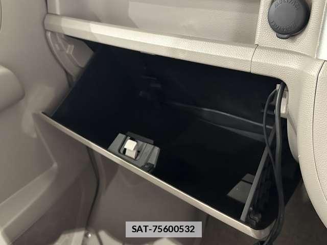 Suzuki EVERY WAGON 2014-06 7723228-19