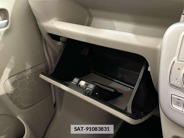 Suzuki EVERY WAGON 2017-04 7723227-18