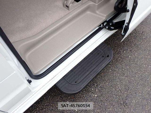 Suzuki EVERY WAGON 2026-03 7784818-23