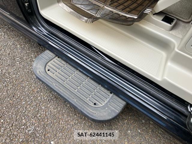 Suzuki EVERY WAGON 2015-12 7784806-11