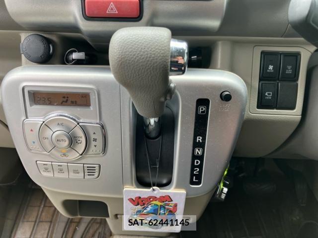 Suzuki EVERY WAGON 2015-12 7784806-23