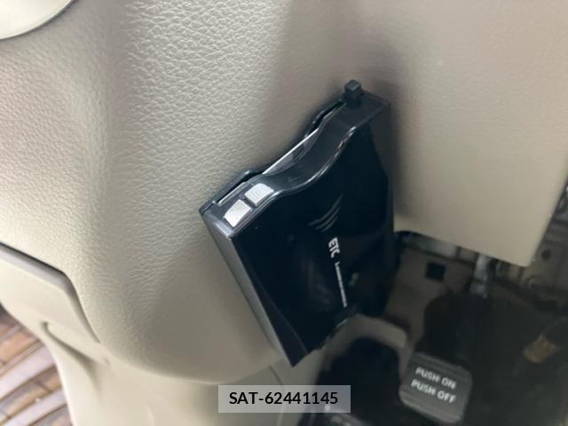 Suzuki EVERY WAGON 2015-12 7784806-28