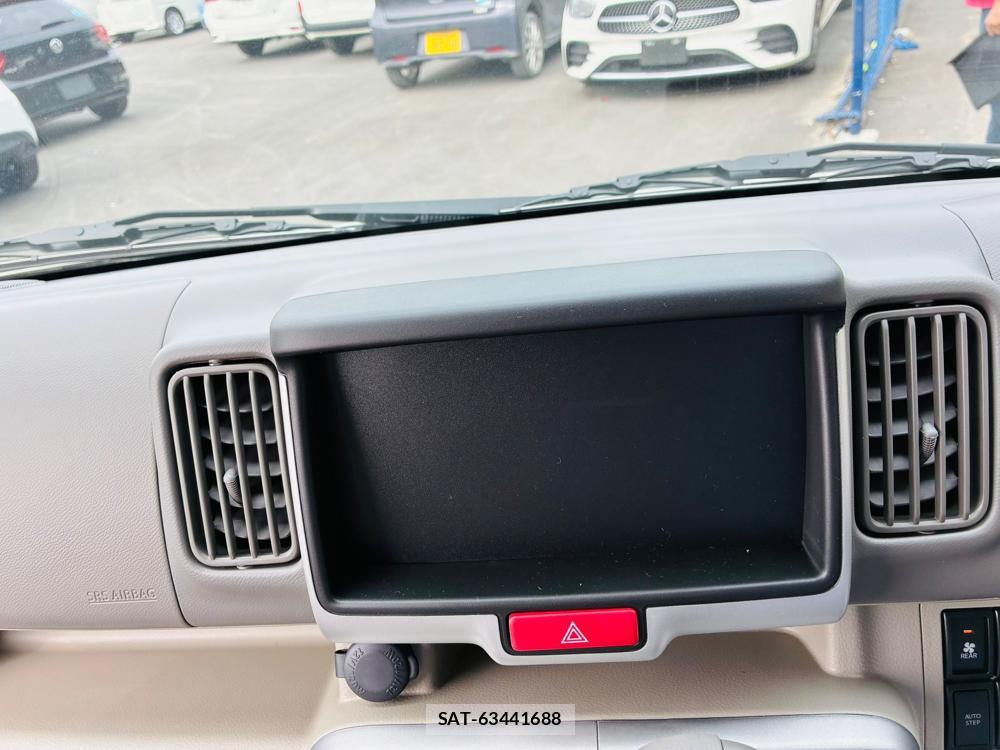 Suzuki EVERY WAGON 2025-12 7718205-18