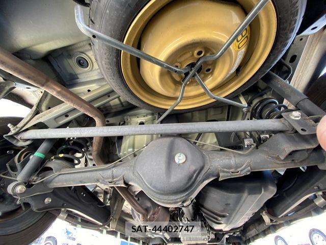 Suzuki EVERY WAGON 2021-05 8035471-26