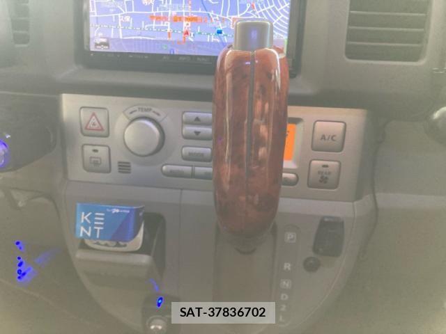 Suzuki EVERY WAGON 2011-08 8073721-10