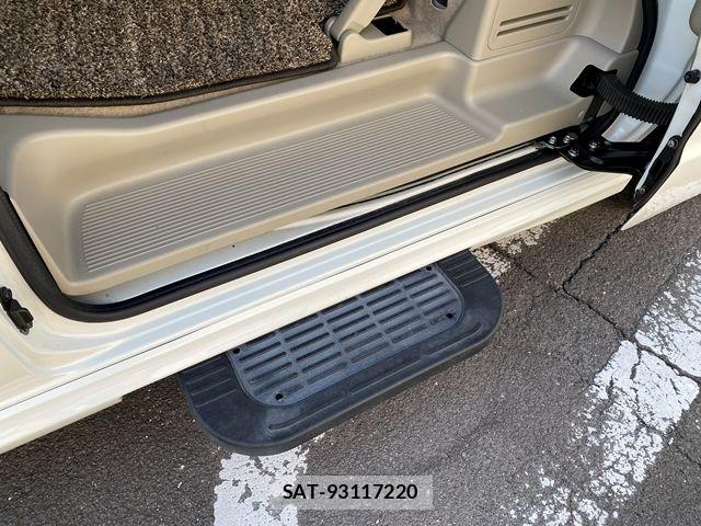 Suzuki EVERY WAGON 2015-04 8207474-18