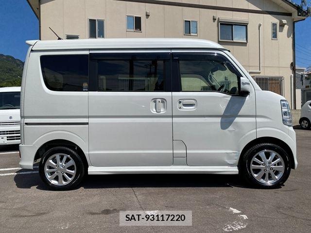Suzuki EVERY WAGON 2015-04 8207474-5
