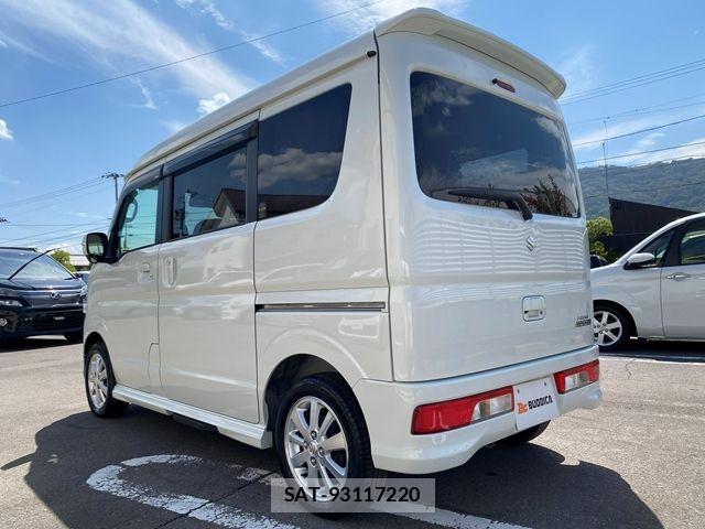 Suzuki EVERY WAGON 2015-04 8207474-8