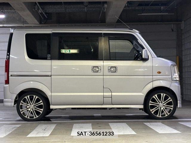 Suzuki EVERY WAGON 2005-09 8207475-17