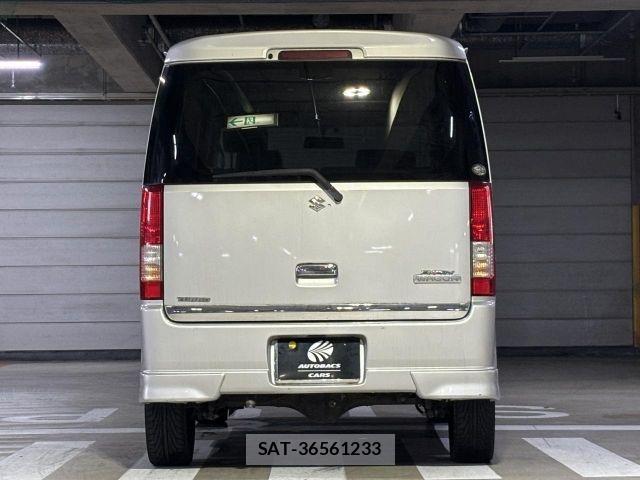 Suzuki EVERY WAGON 2005-09 8207475-18