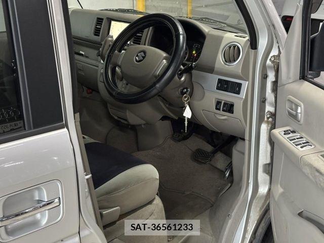 Suzuki EVERY WAGON 2005-09 8207475-3